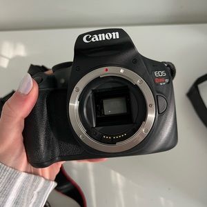 Canon Rebel T7 with 18-55mm Lens